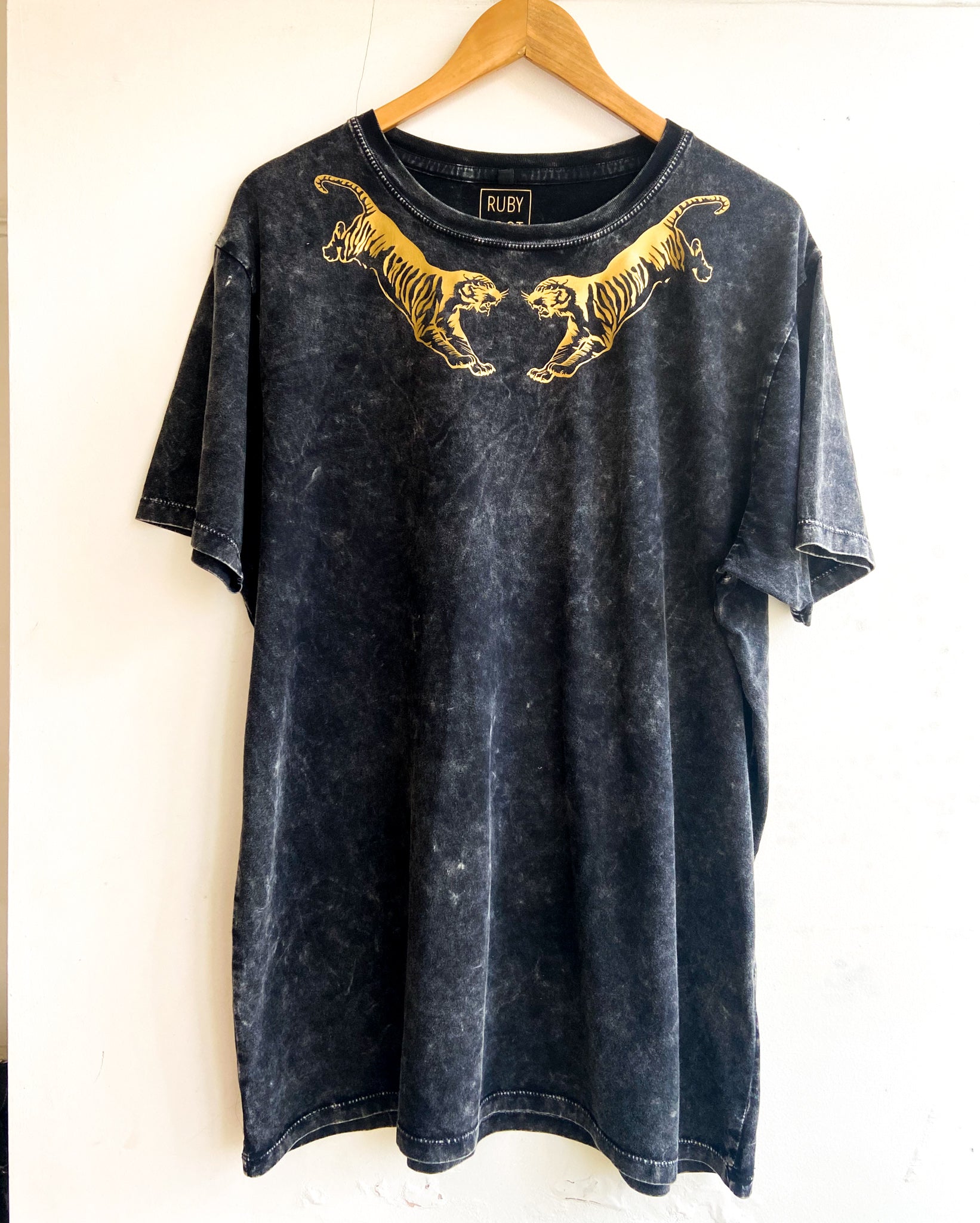Long Length Acid wash T-shirt with gold tigers